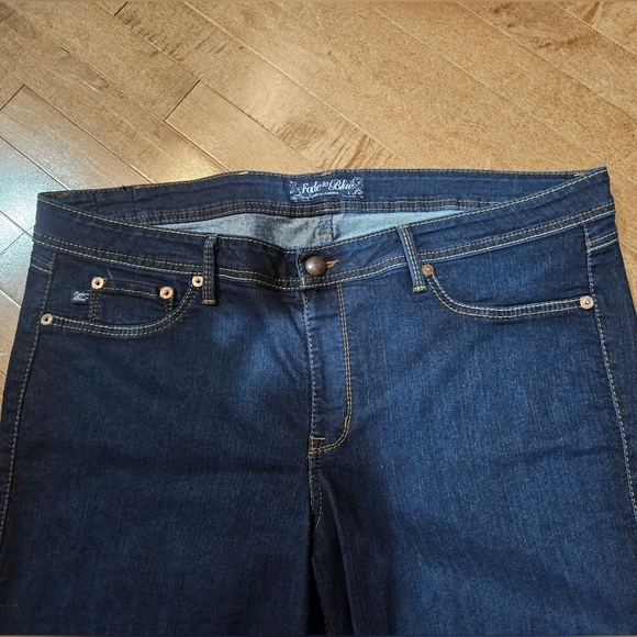 FADE TO BLUE Plus Size Woman's Jeans Size 3X (Size 22) - Picture 5 of 9